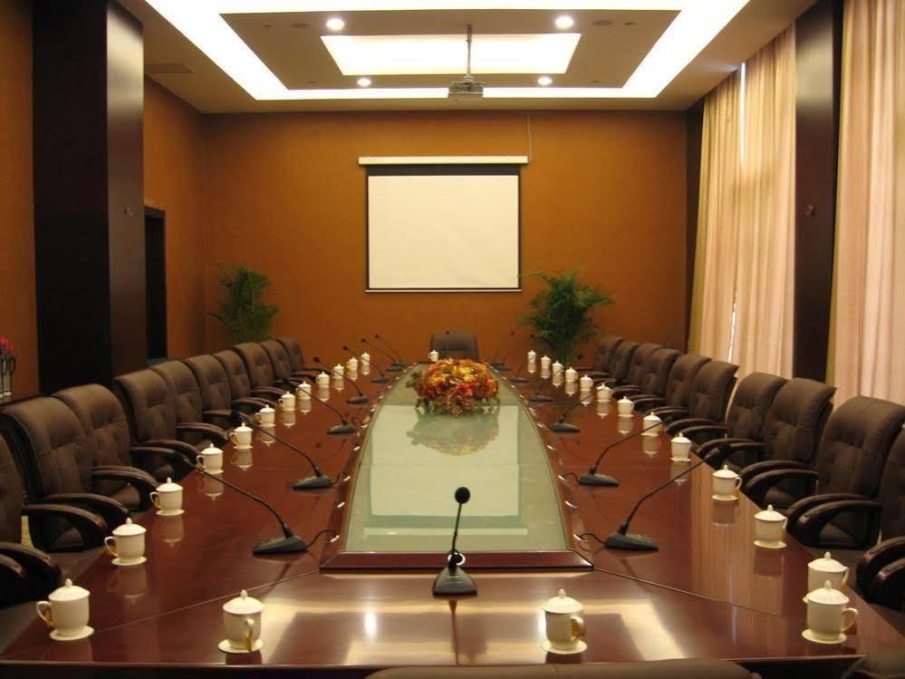 Tianrui Business Hotel 타이위안 외부 사진